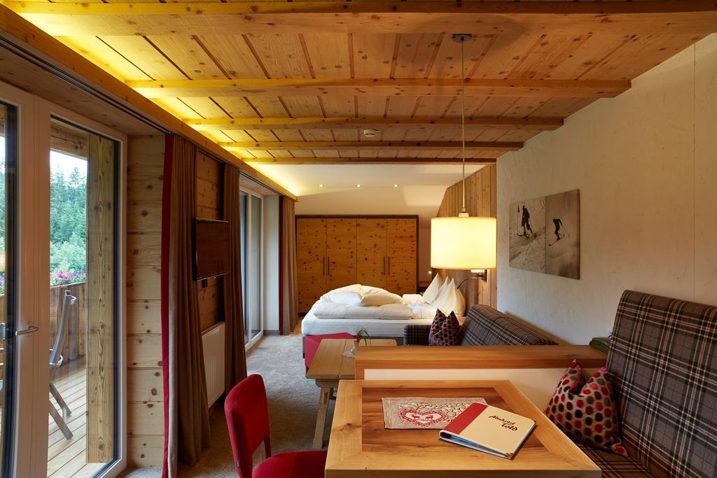 Hotel Almhotel Told 3*