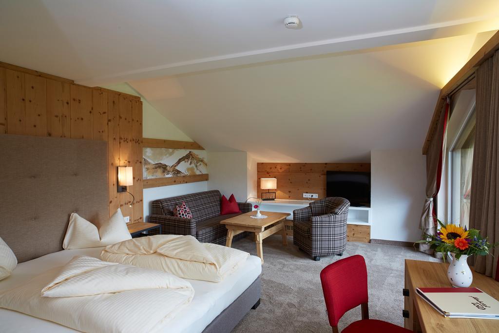 Hotel Almhotel Told Grän